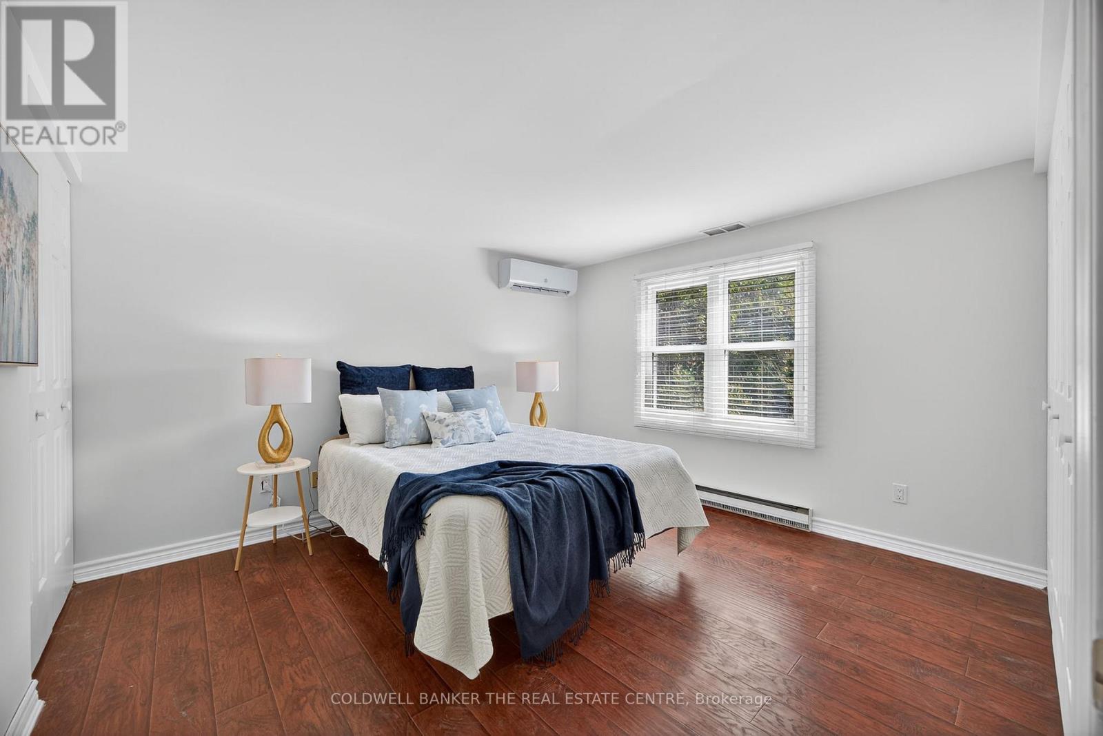 Photo 15 of 461 Sandford Street, Newmarket ON