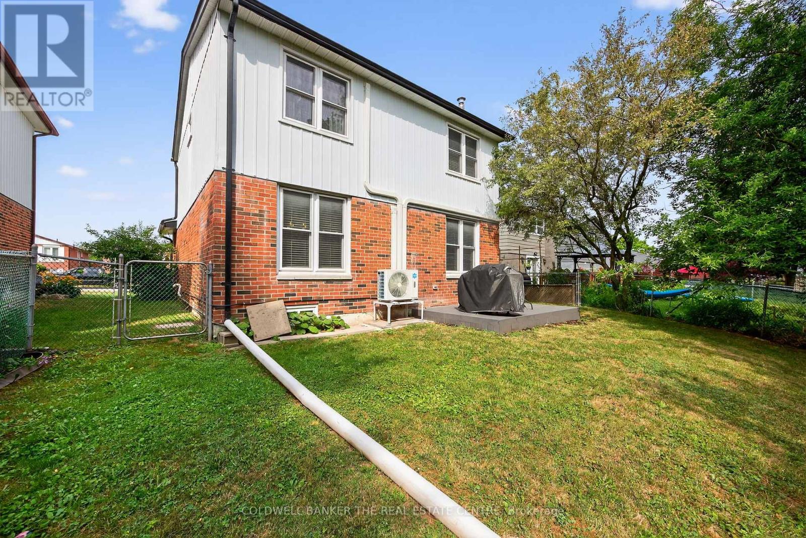 Photo 24 of 461 Sandford Street, Newmarket ON