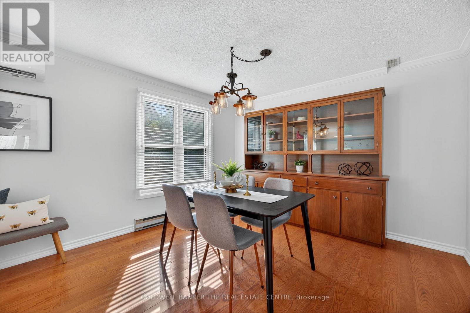 Photo 8 of 461 Sandford Street, Newmarket ON