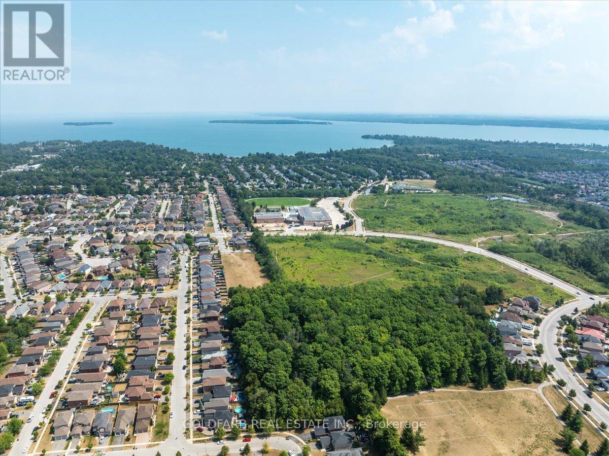 Photo 49 of 1343 Lawson Street, Innisfil ON