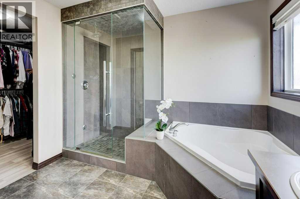 Single Family House for Sale in  Chaparral Valley Place SE Chaparral Calgary 