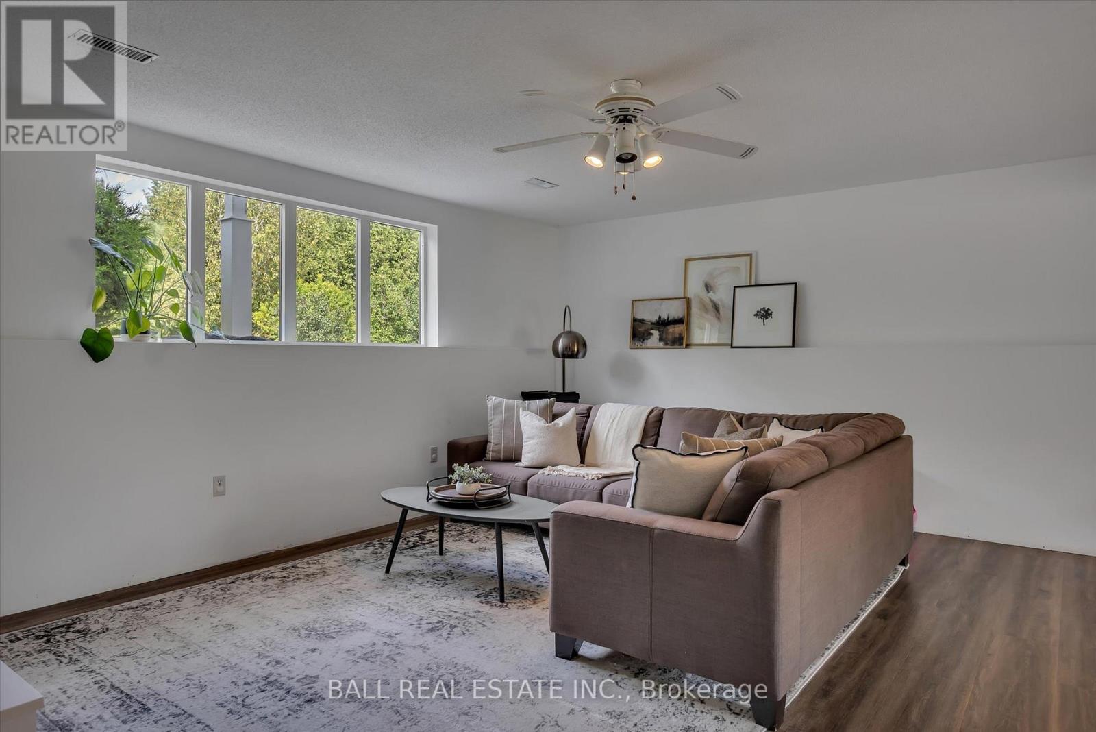 Photo 18 of 233 Lonsberry Lane, Dourodummer ON