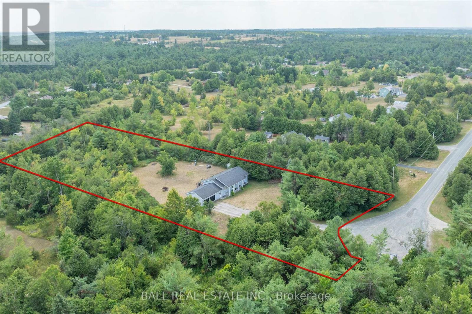 Photo 35 of 233 Lonsberry Lane, Dourodummer ON