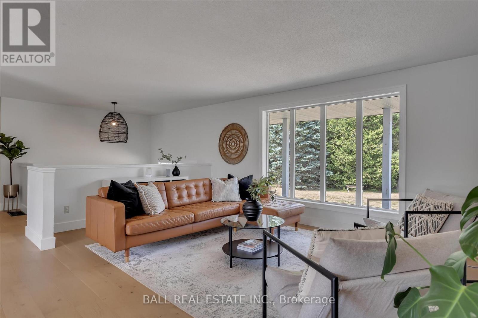 Photo 4 of 233 Lonsberry Lane, Dourodummer ON