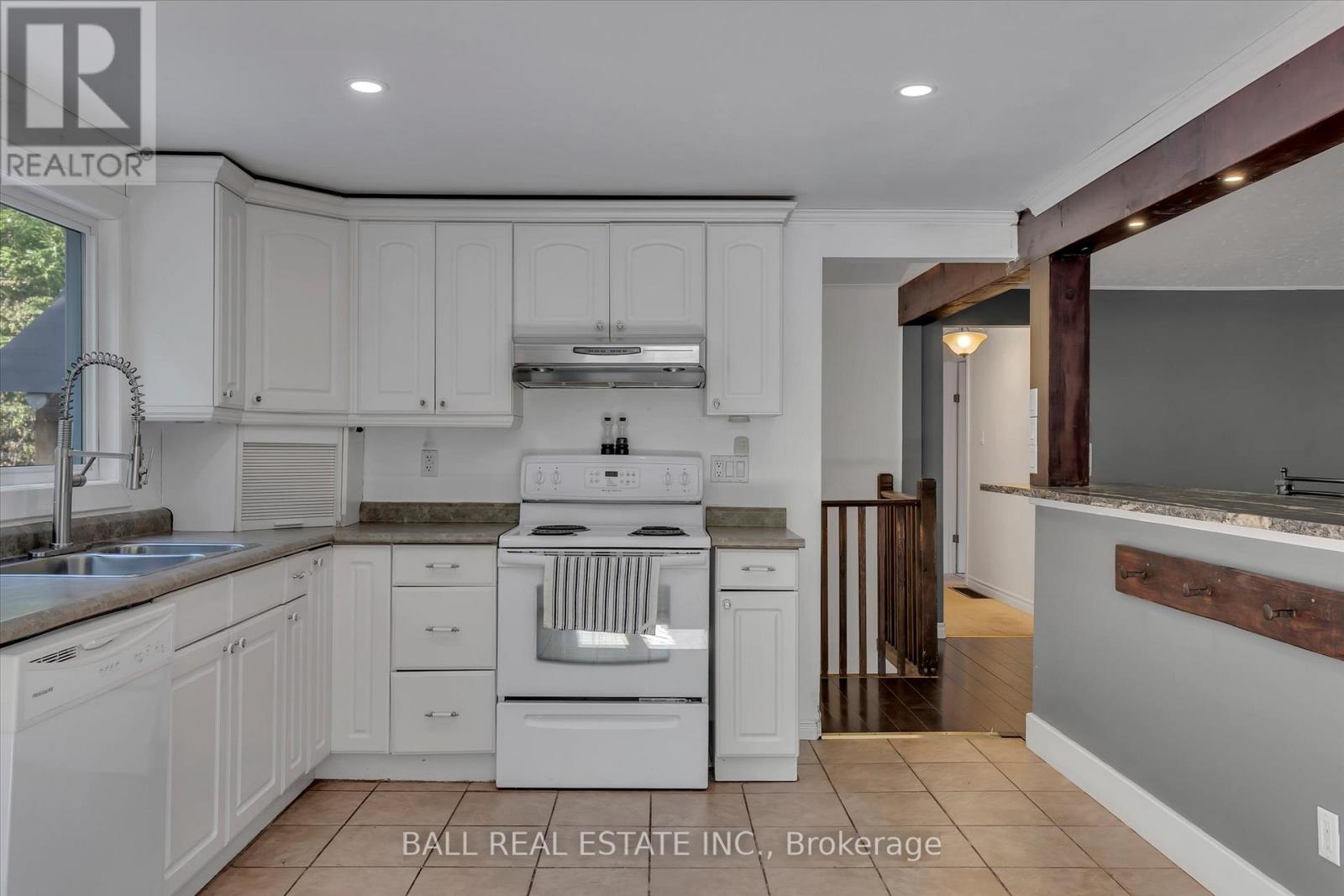 Photo 12 of 1288 Youngs Cove Road, Selwyn ON