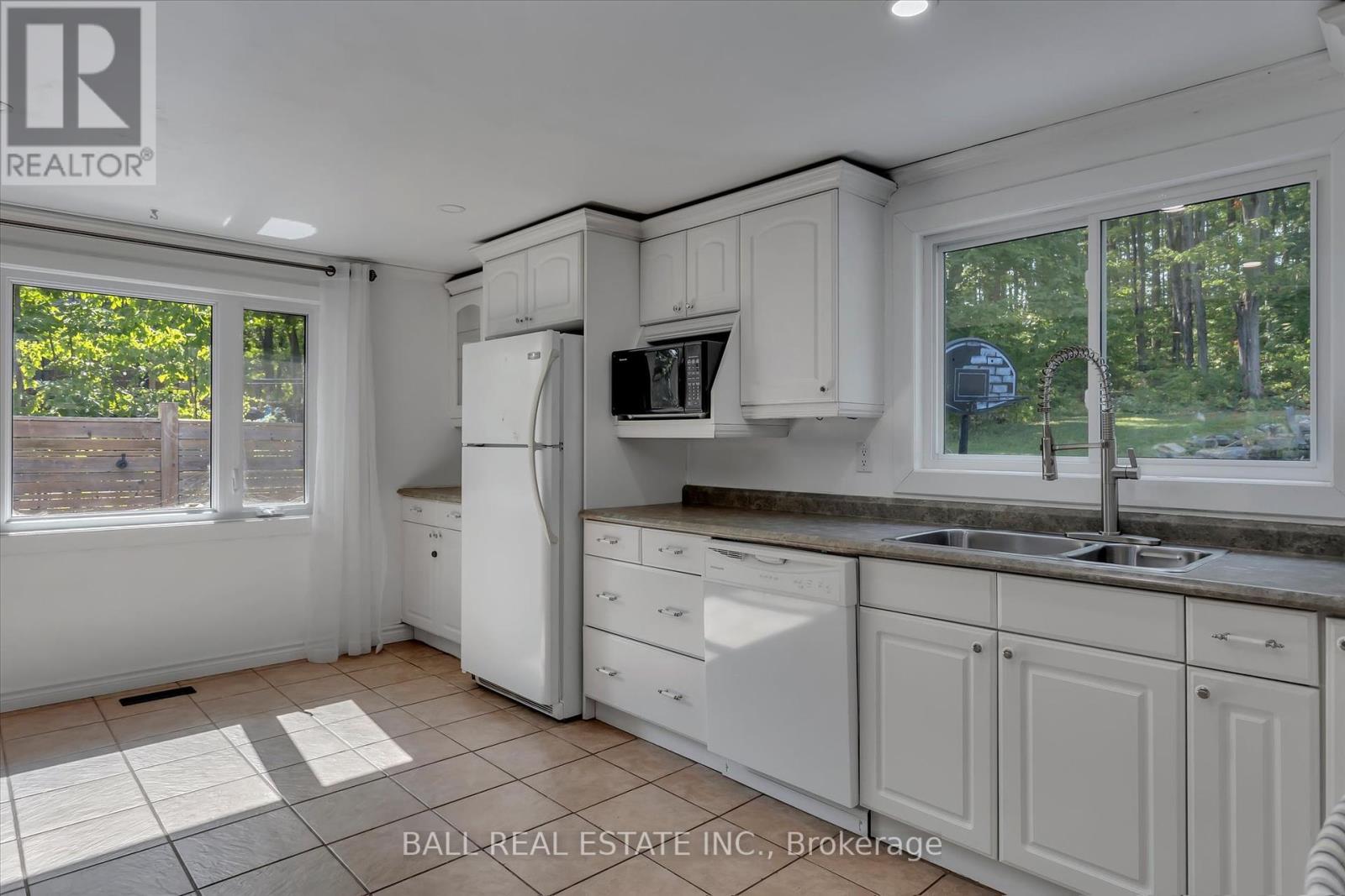 Photo 13 of 1288 Youngs Cove Road, Selwyn ON