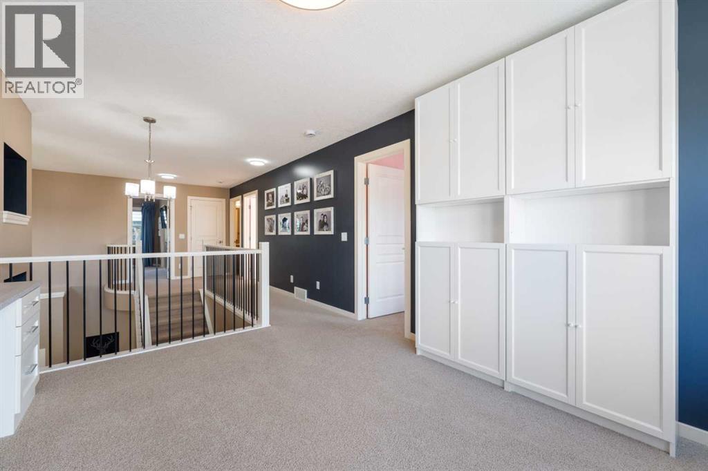 Single Family House for Sale in  Valley Pointe Way NW Valley Ridge Calgary 