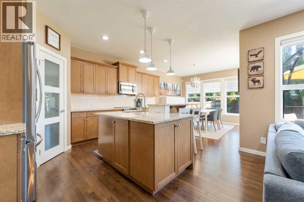 Single Family House for Sale in  Valley Pointe Way NW Valley Ridge Calgary 
