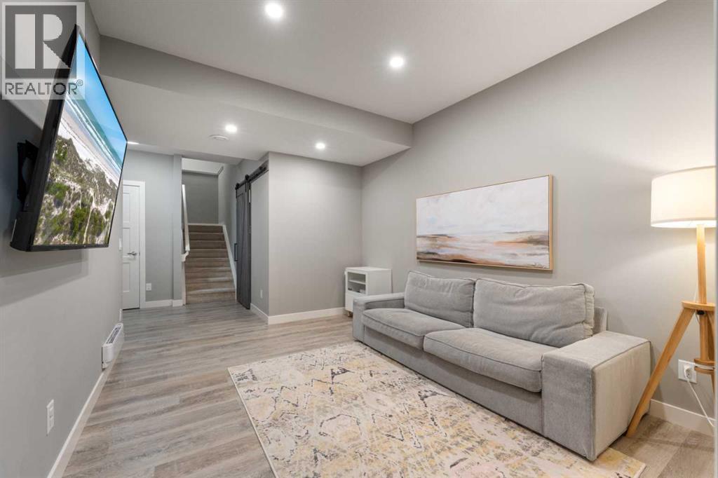 Single Family House for Sale in  Valley Pointe Way NW Valley Ridge Calgary 
