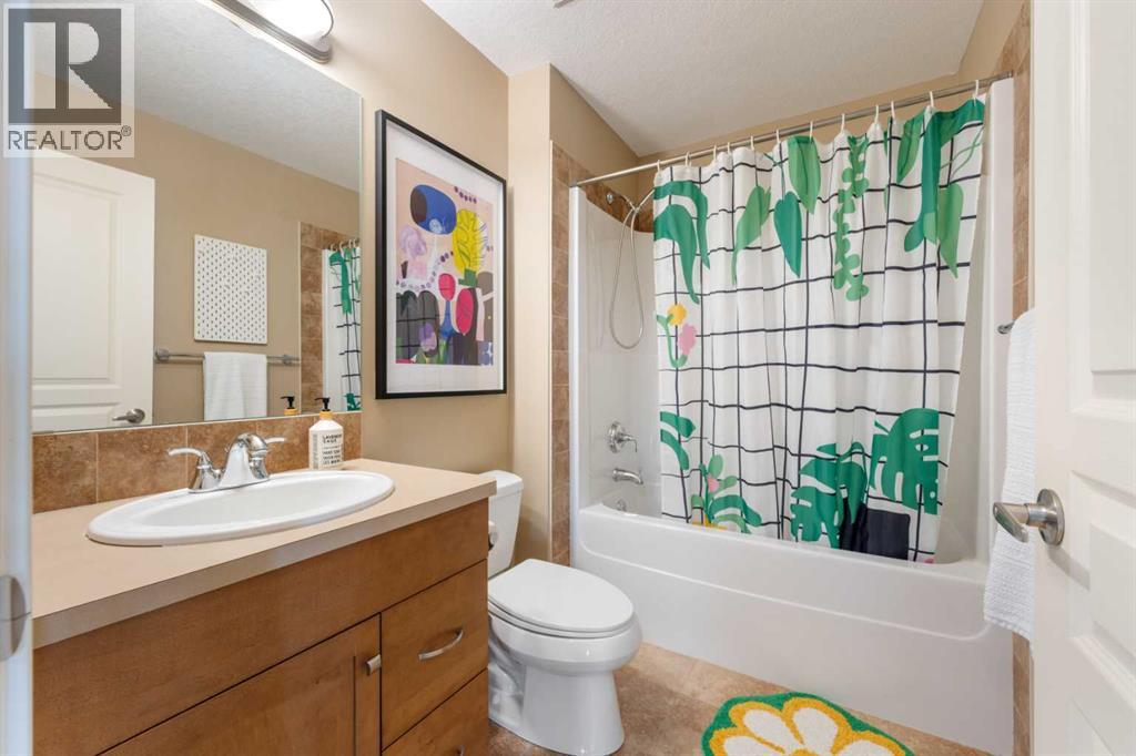 Single Family House for Sale in  Valley Pointe Way NW Valley Ridge Calgary 