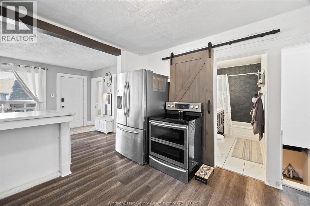 Photo 22 of 1065 Ellis Street East, Windsor ON