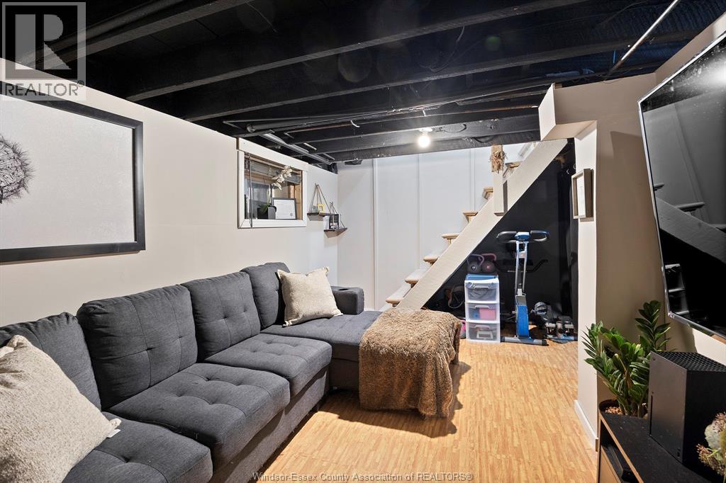 Photo 9 of 1065 Ellis Street East, Windsor ON