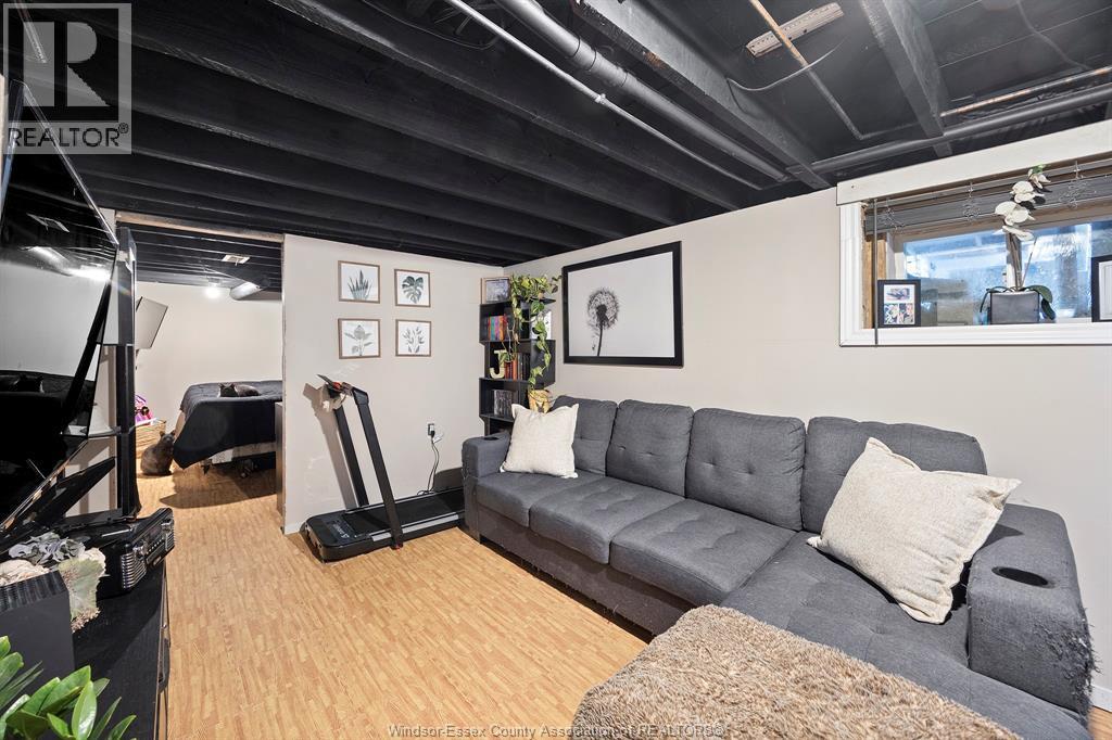 Photo 10 of 1065 Ellis Street East, Windsor ON