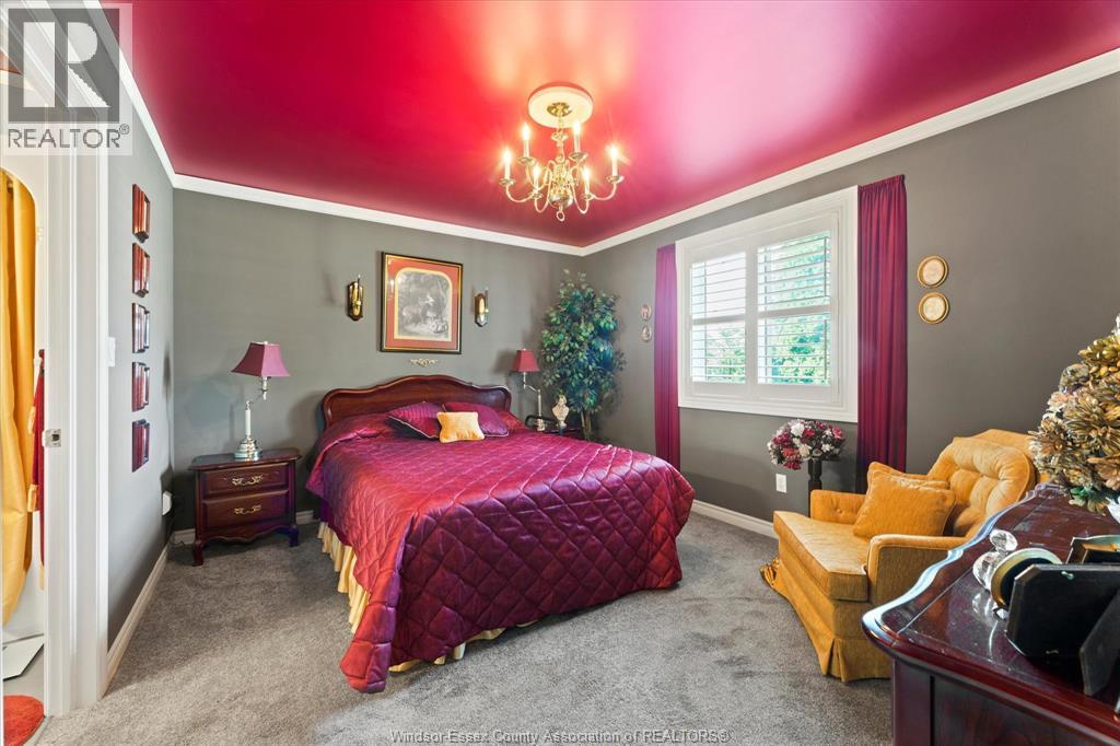 Photo 12 of 1929 Venetian, Windsor ON