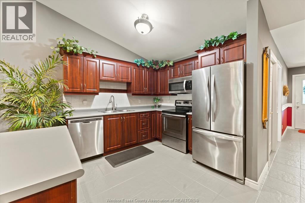 Photo 5 of 1929 Venetian, Windsor ON