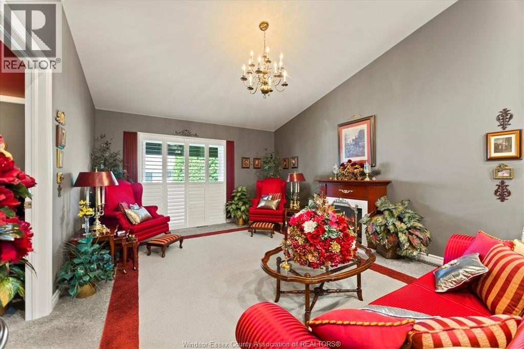 Photo 9 of 1929 Venetian, Windsor ON