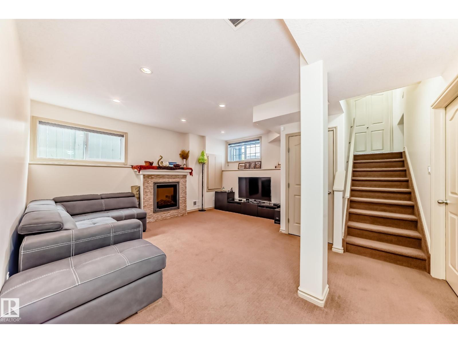 Photo 33 of 1443 37 C Av Nw, Edmonton AB