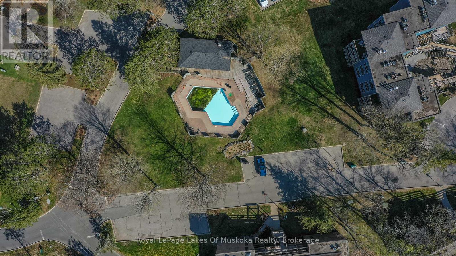 Photo 8 of 301 29 Deerhurst Tennisview Drive, Huntsville ON