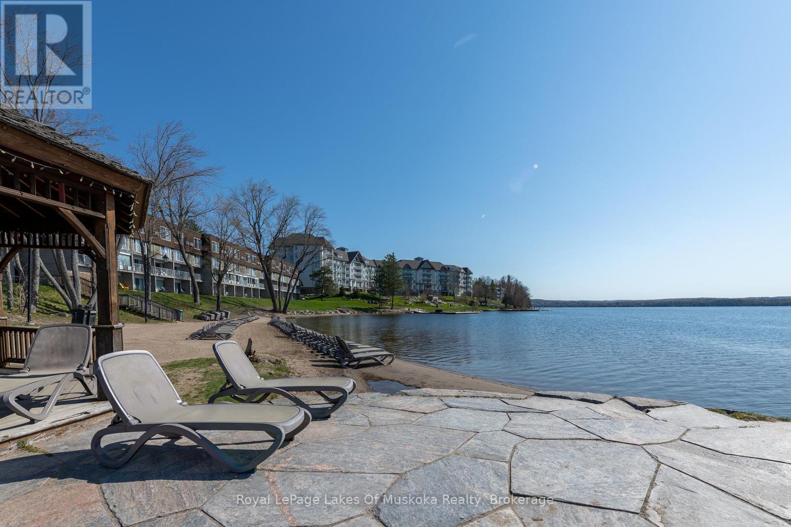 Photo 17 of 301 29 Deerhurst Tennisview Drive, Huntsville ON