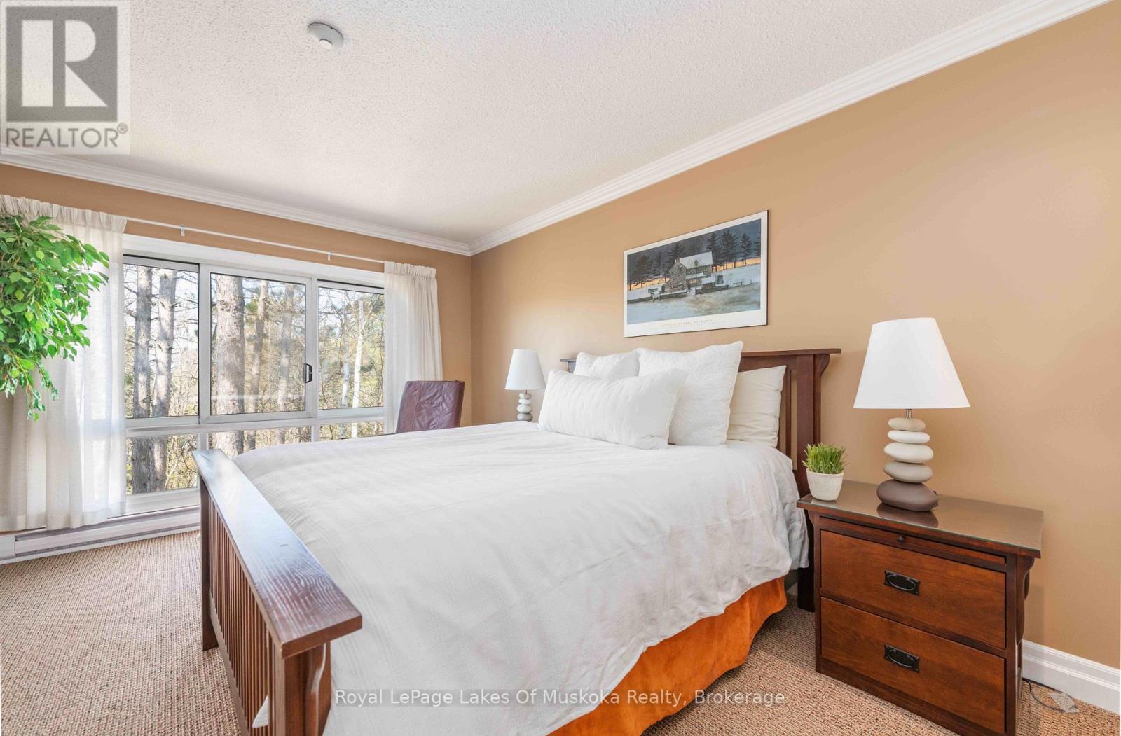 Photo 4 of 301 29 Deerhurst Tennisview Drive, Huntsville ON