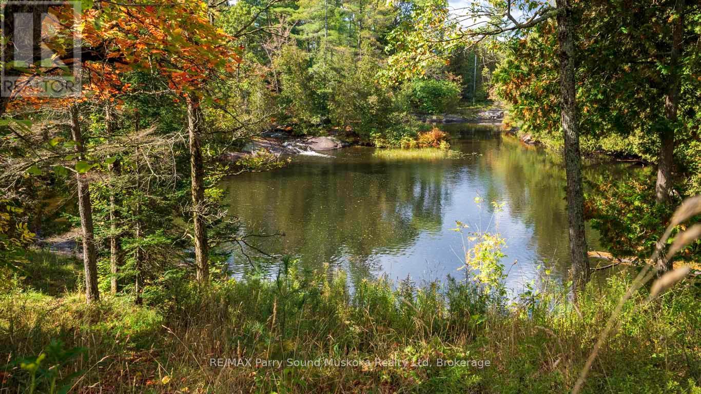 Photo 41 of 37 Lynberry Drive, Seguin ON