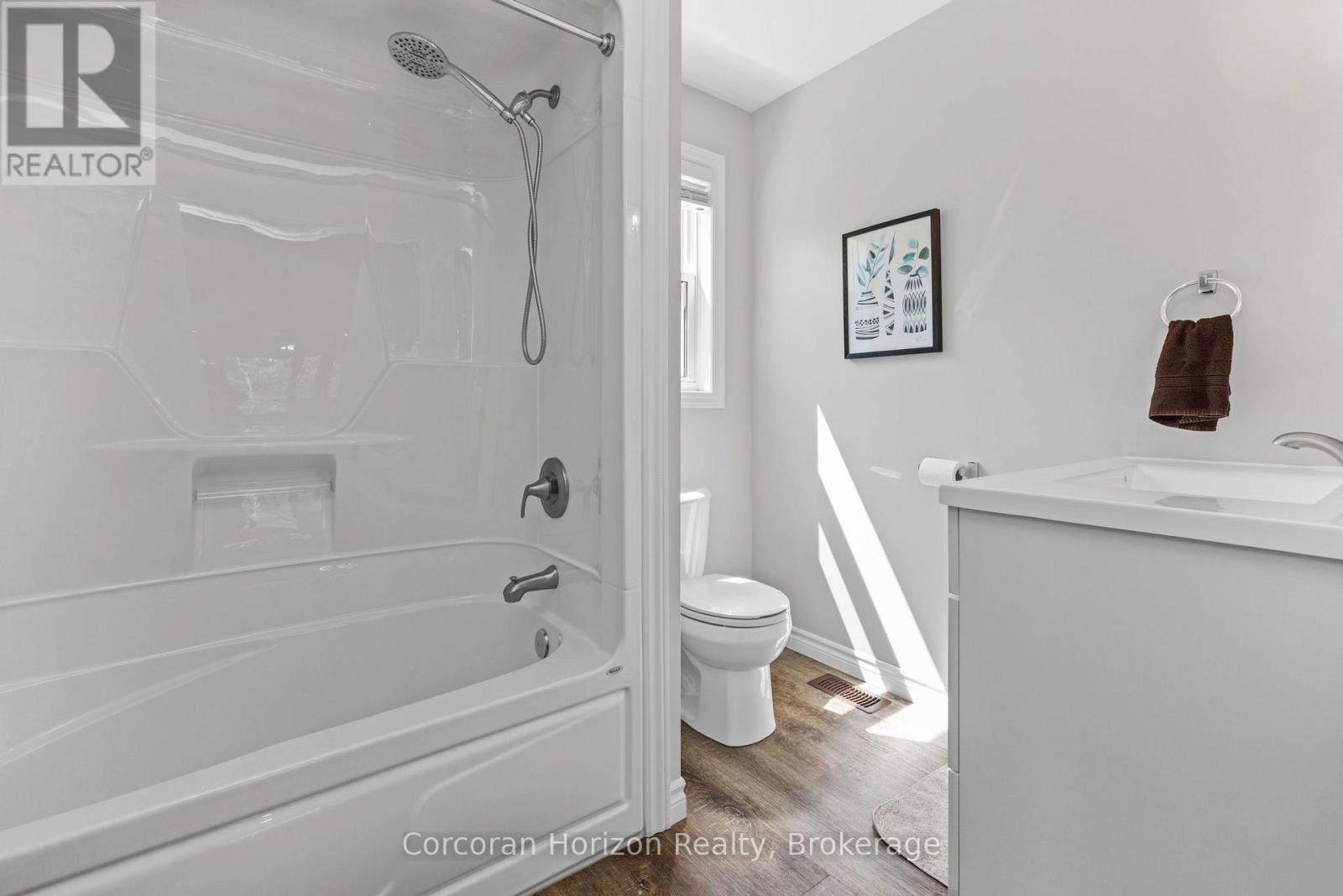 Photo 34 of 450 Crooked Bay Road, Georgian Bay ON