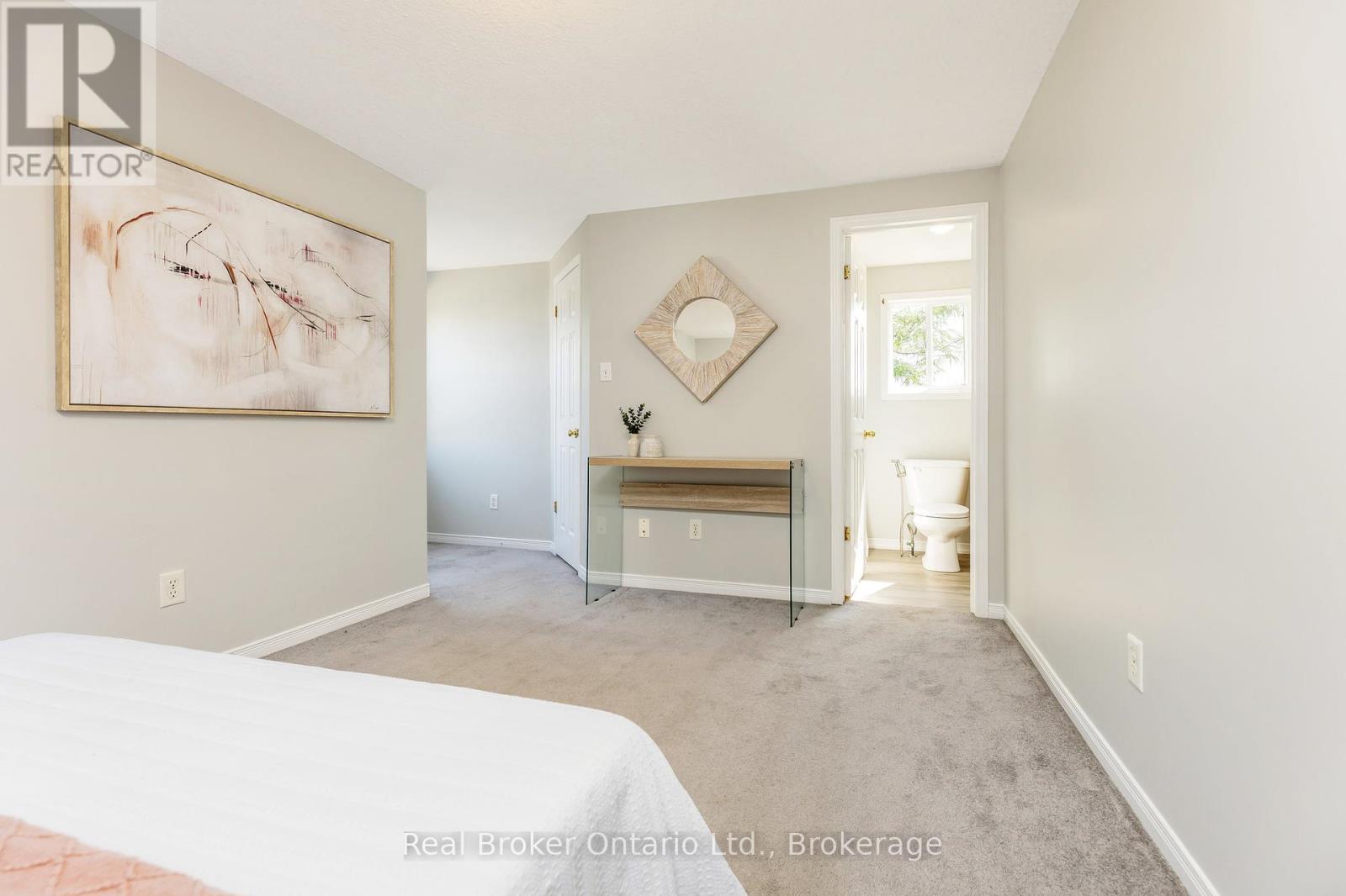 Photo 19 of 122 Silurian Drive, Guelph ON