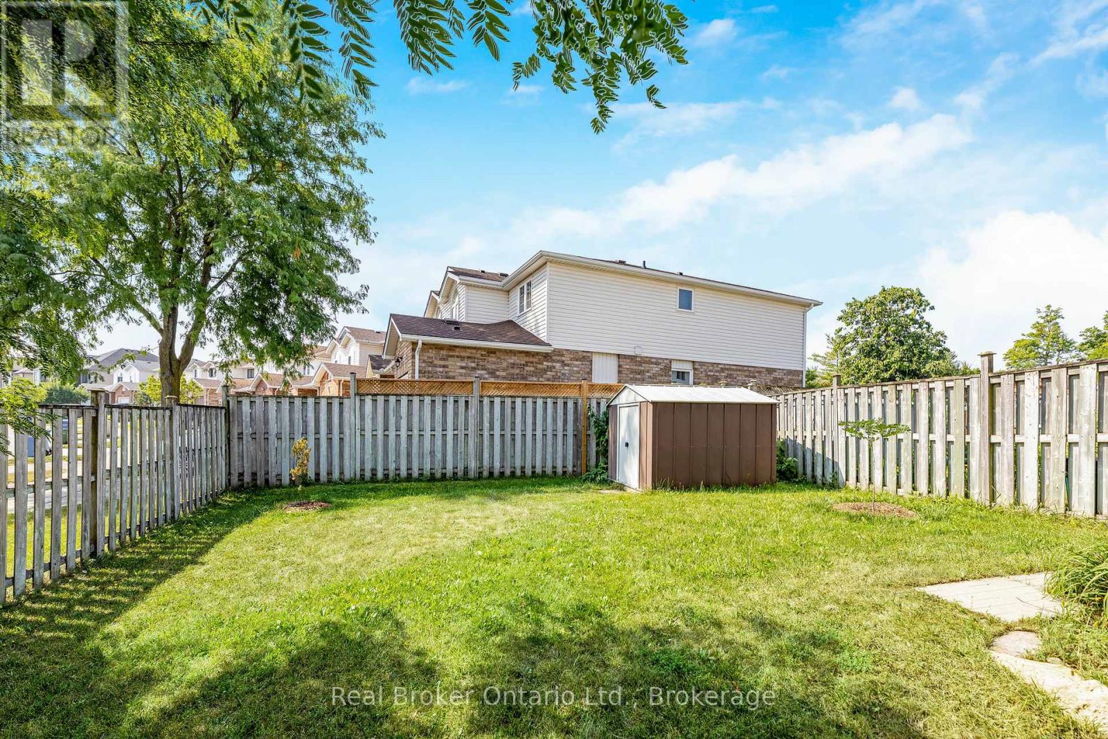 Photo 29 of 122 Silurian Drive, Guelph ON