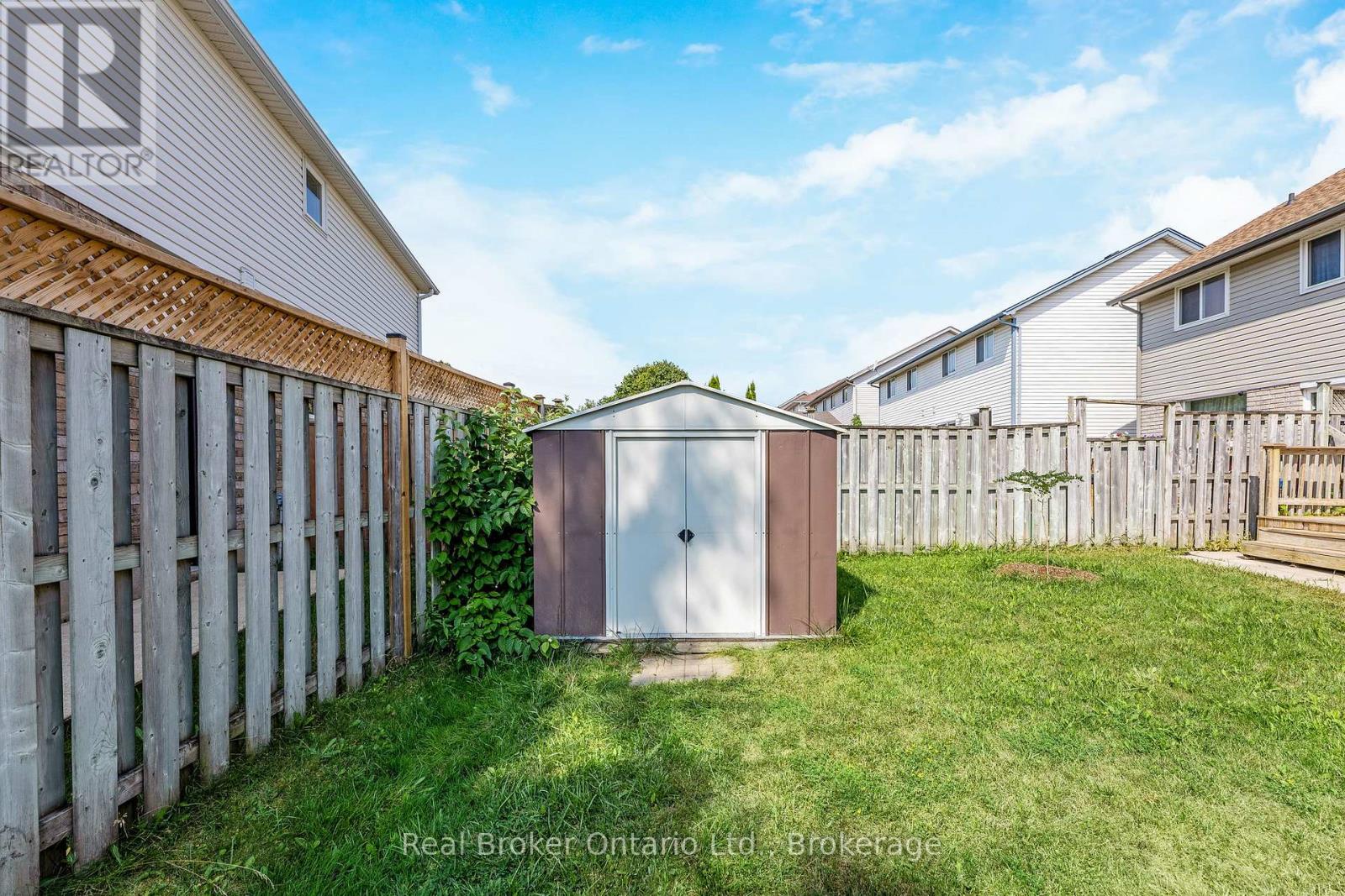 Photo 30 of 122 Silurian Drive, Guelph ON