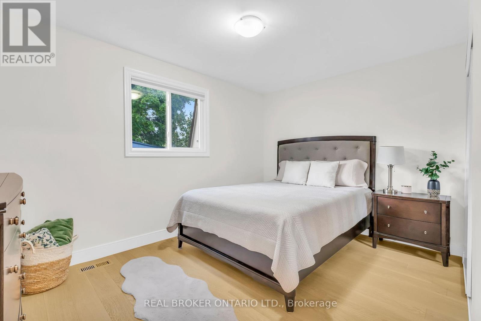 Photo 20 of 156 Edelwild Drive, Orangeville ON