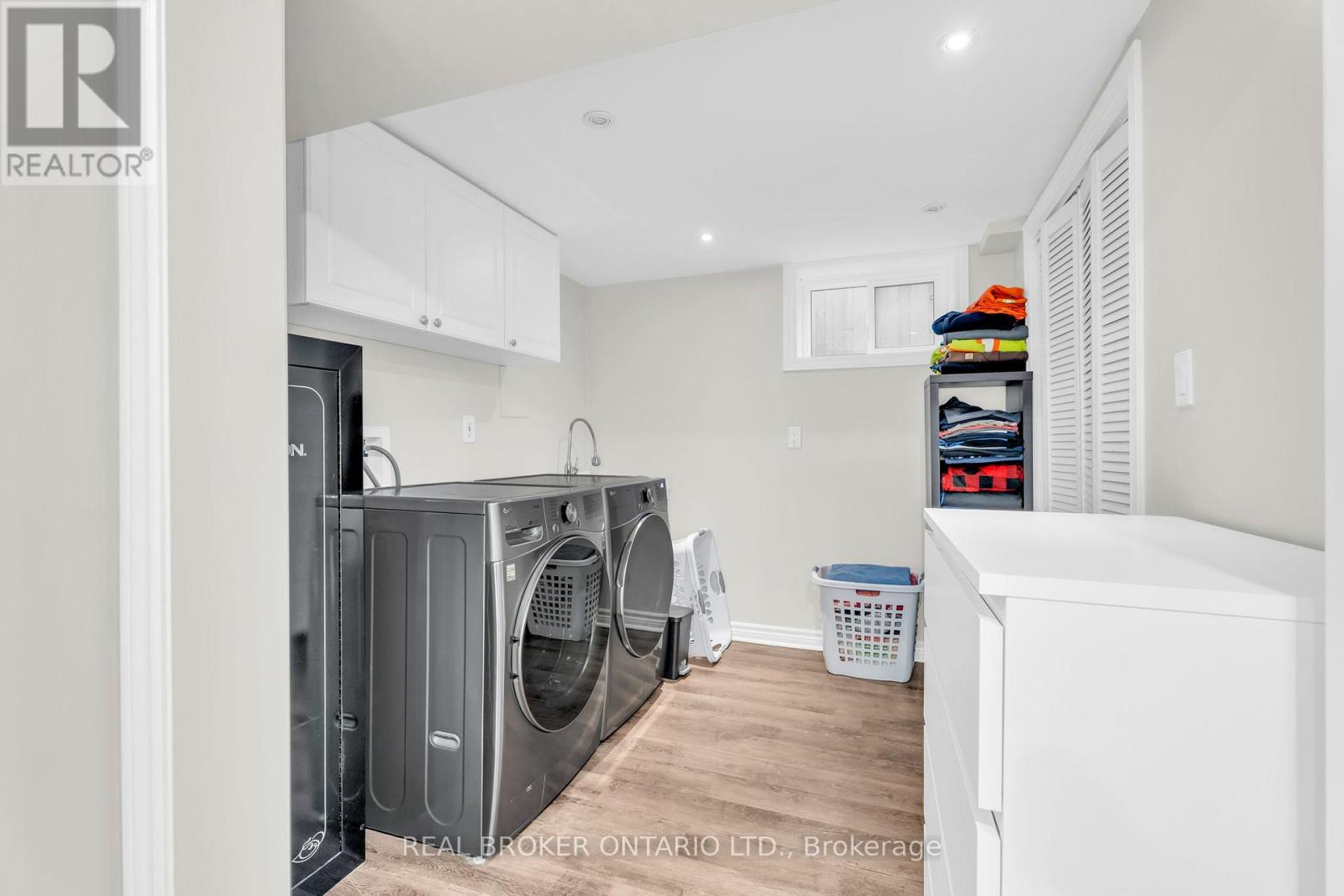 Photo 30 of 156 Edelwild Drive, Orangeville ON