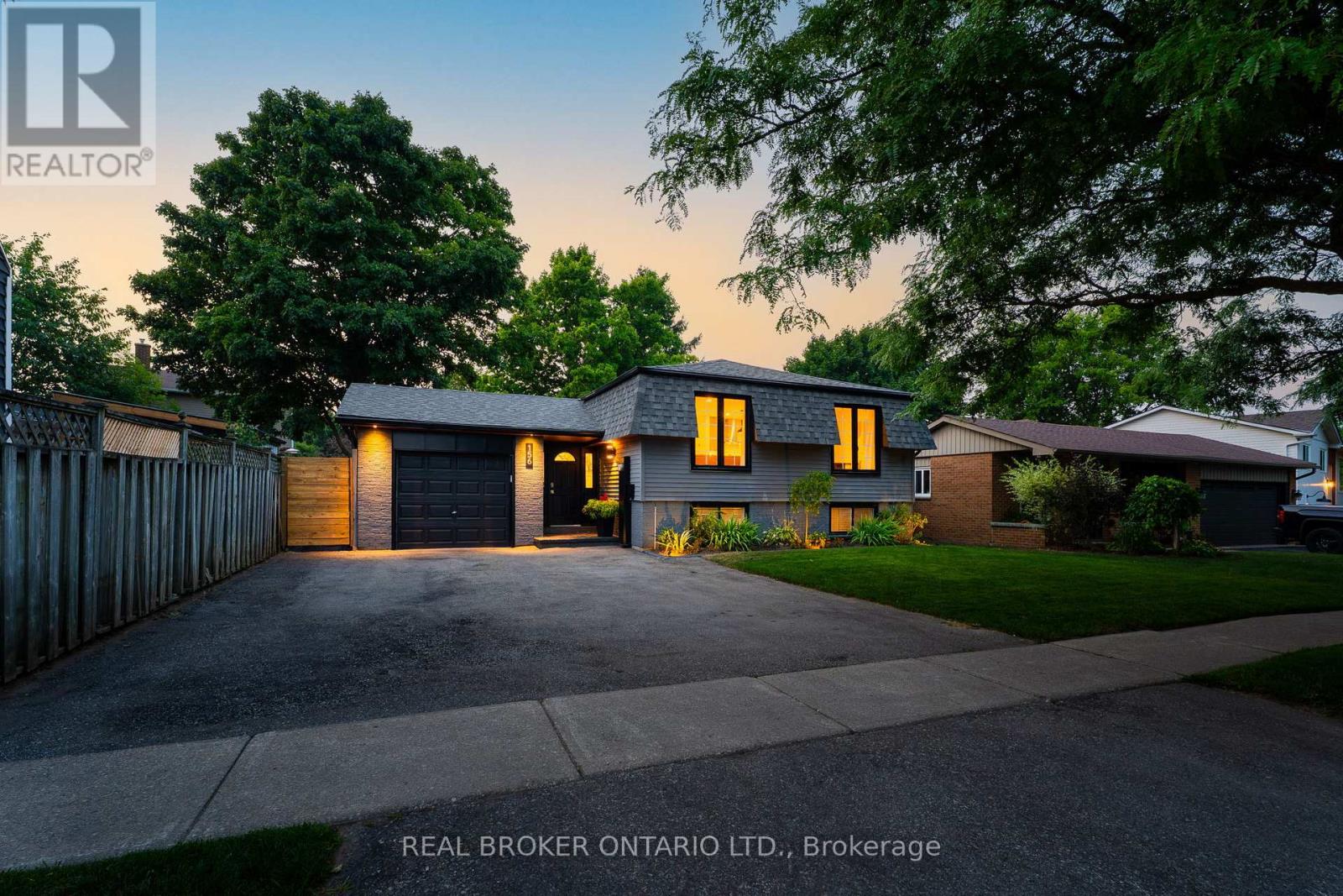 Photo 38 of 156 Edelwild Drive, Orangeville ON