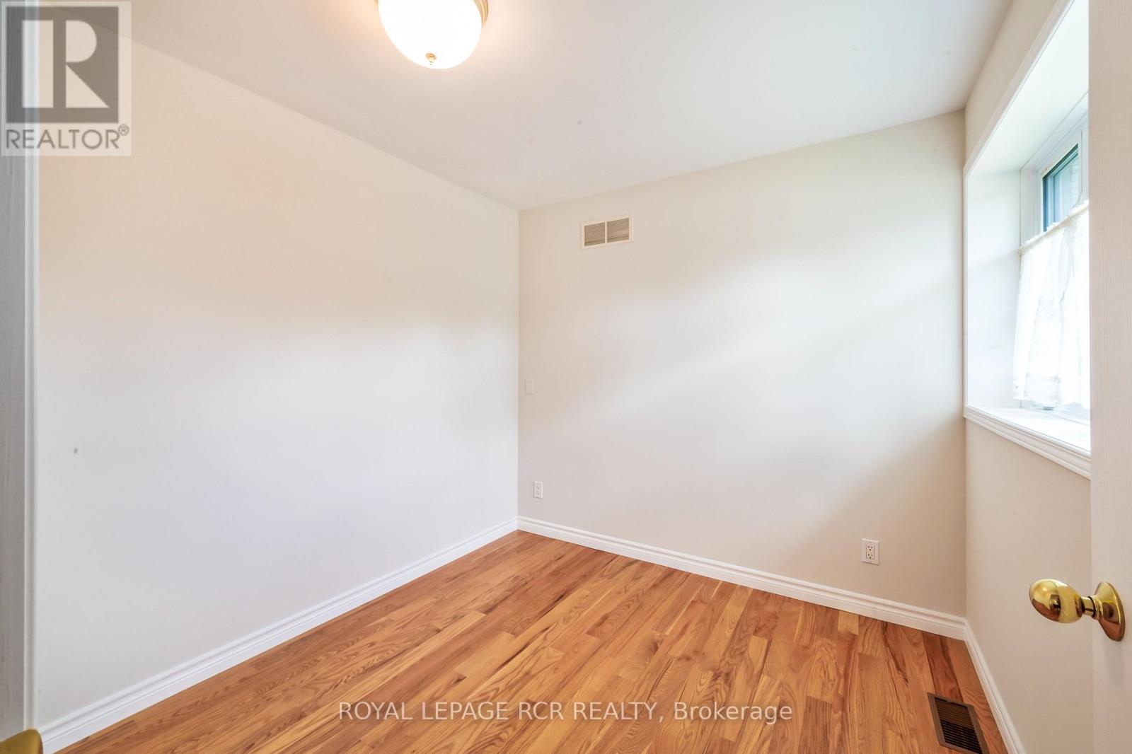 Photo 34 of 25 Banting Drive, Orangeville ON