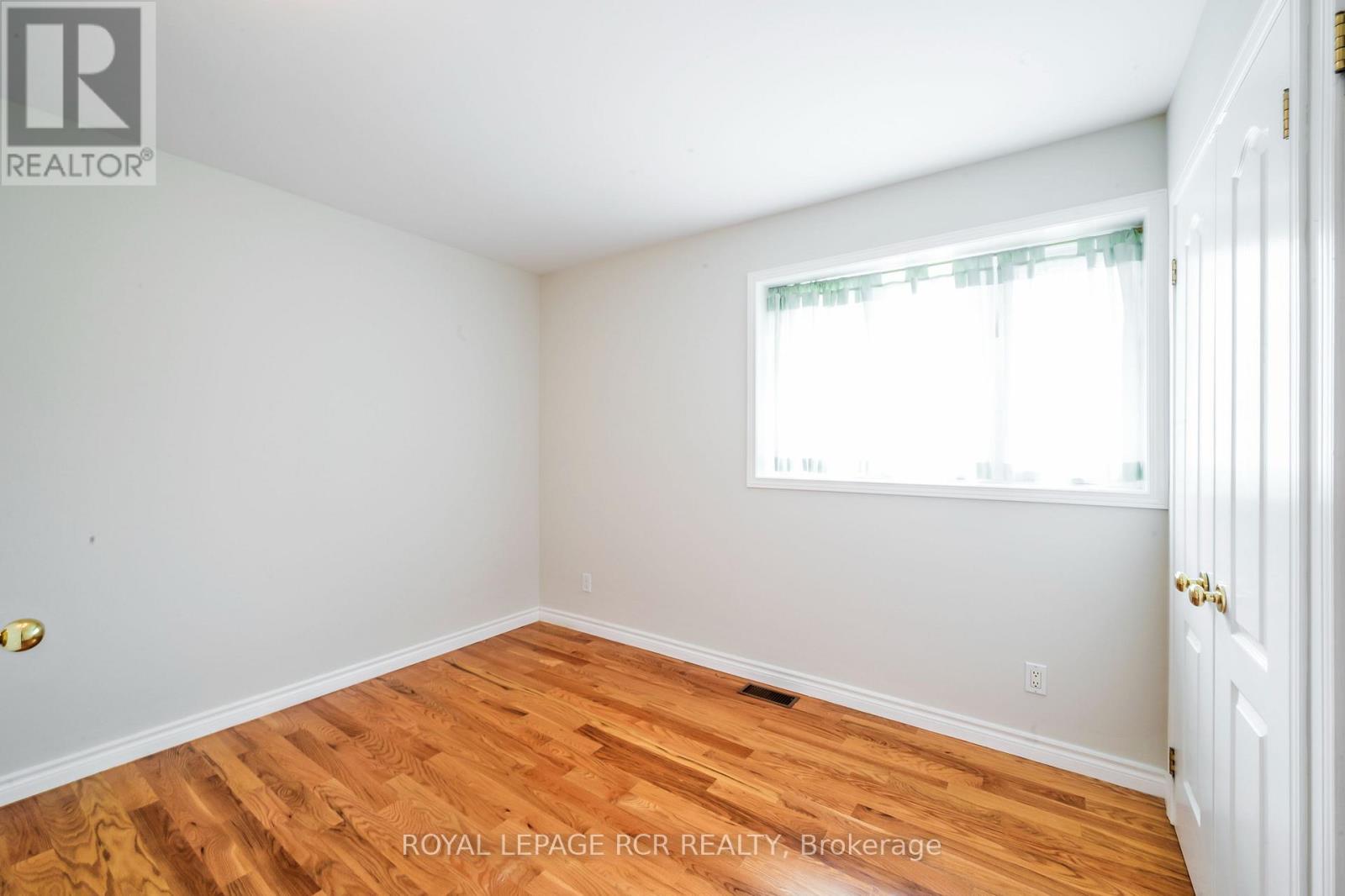 Photo 26 of 25 Banting Drive, Orangeville ON