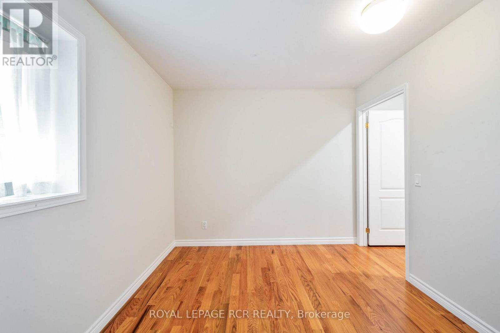 Photo 9 of 25 Banting Drive, Orangeville ON