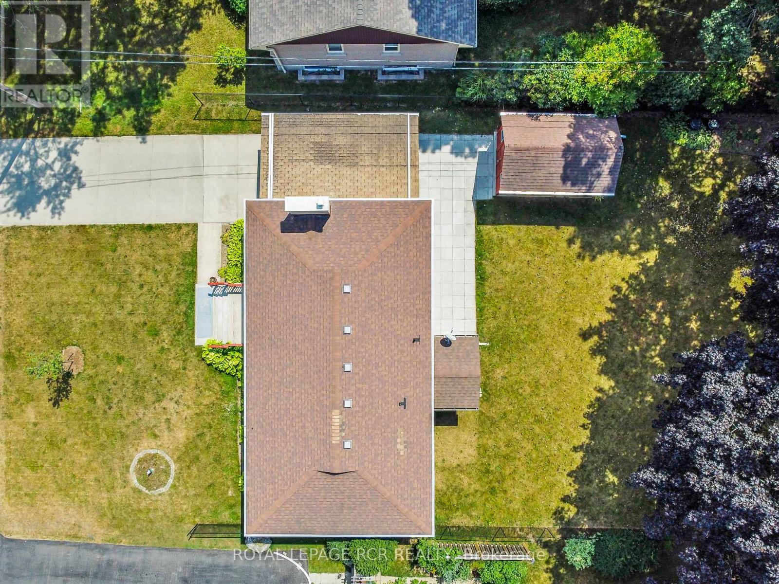 Photo 18 of 25 Banting Drive, Orangeville ON