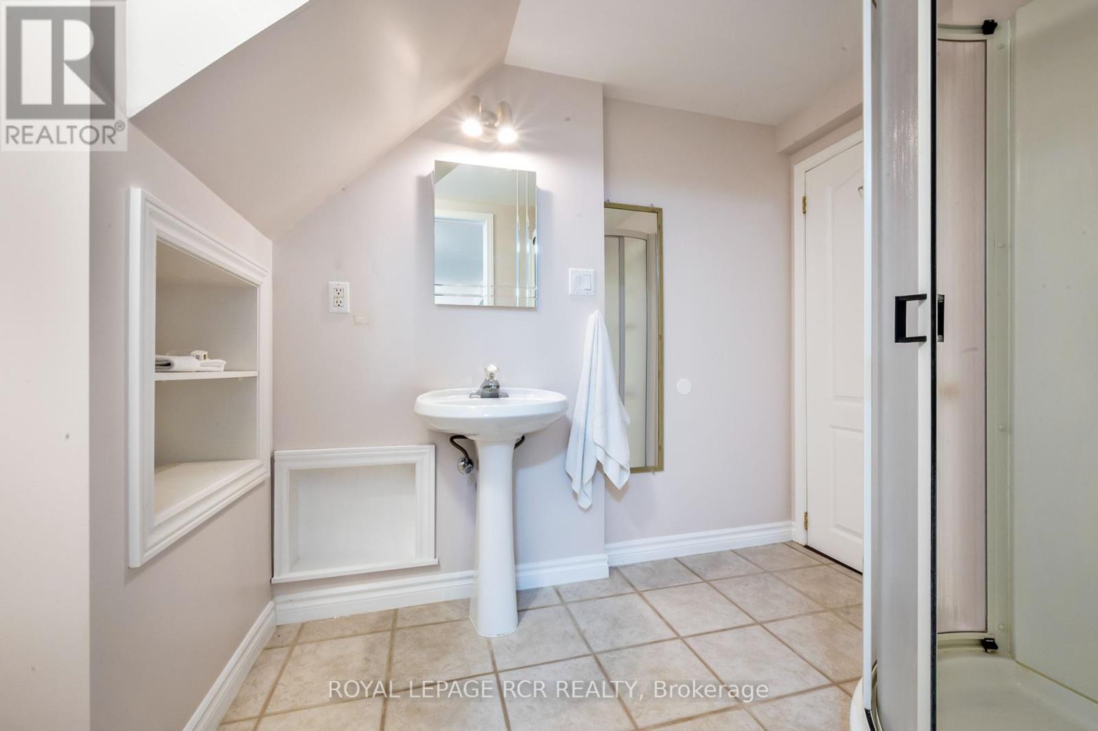 Photo 21 of 25 Banting Drive, Orangeville ON