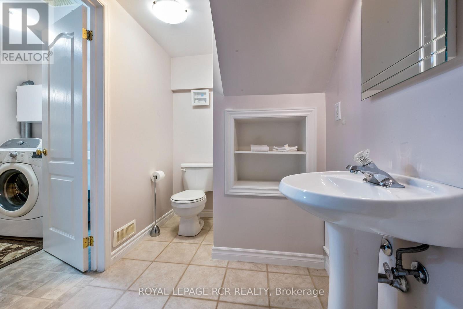 Photo 4 of 25 Banting Drive, Orangeville ON