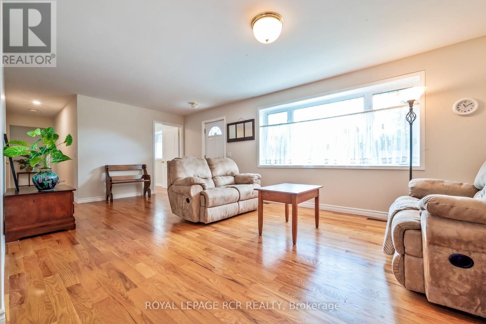 Photo 23 of 25 Banting Drive, Orangeville ON