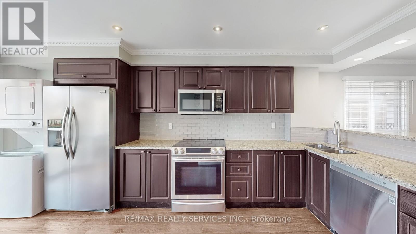 Photo 11 of 5231 Astwell Avenue, Mississauga ON