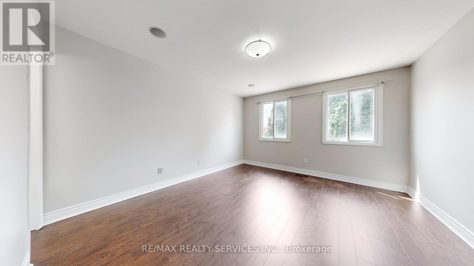 Photo 10 of 5231 Astwell Avenue, Mississauga ON