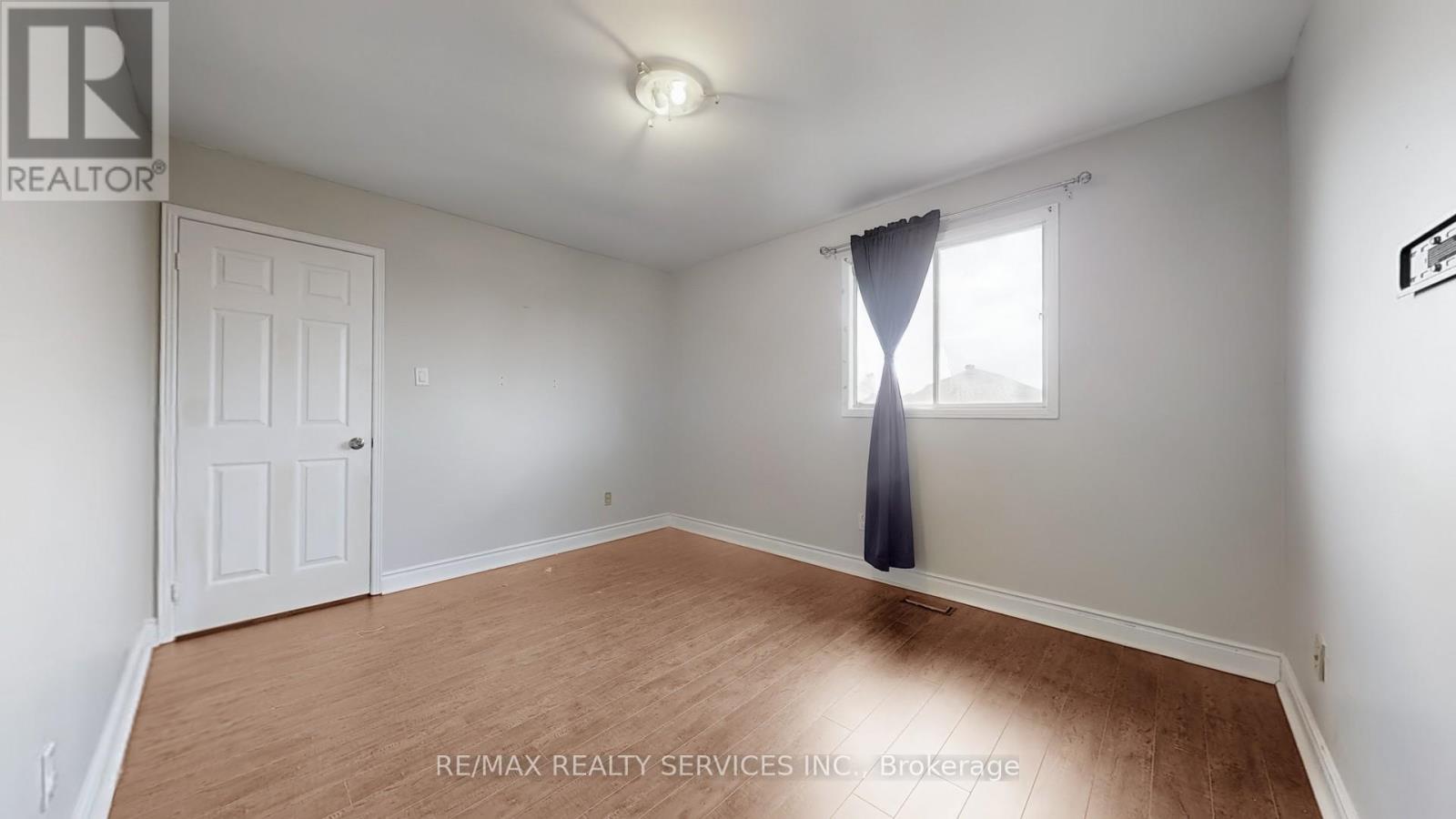 Photo 14 of 5231 Astwell Avenue, Mississauga ON