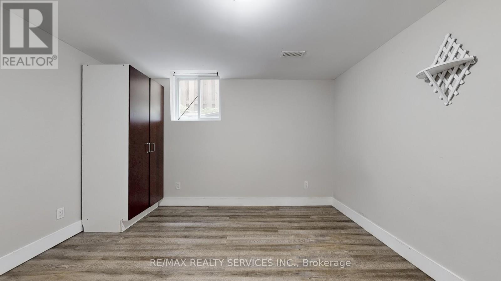 Photo 15 of 5231 Astwell Avenue, Mississauga ON