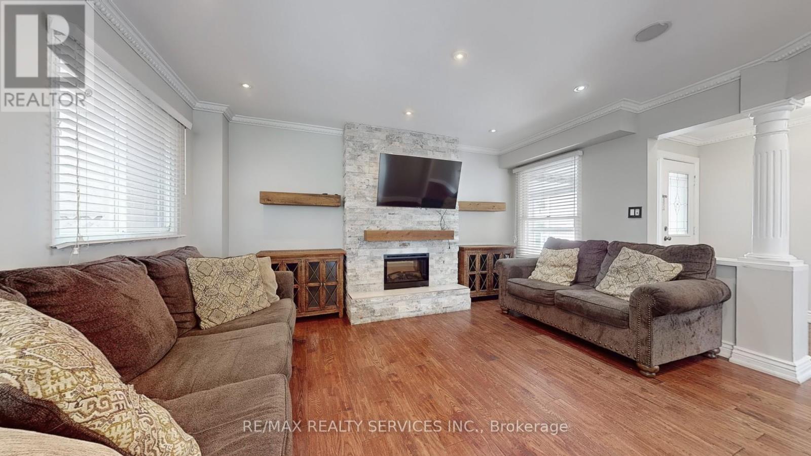 Photo 23 of 5231 Astwell Avenue, Mississauga ON