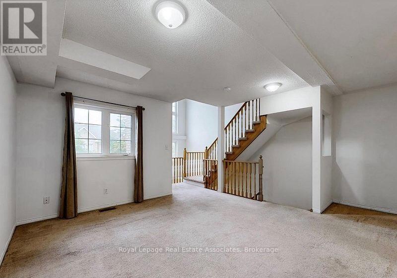 Photo 8 of 102 5260 Mcfarren Boulevard, Mississauga ON