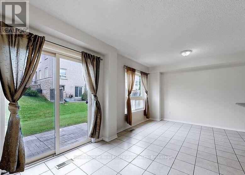 Photo 12 of 102 5260 Mcfarren Boulevard, Mississauga ON