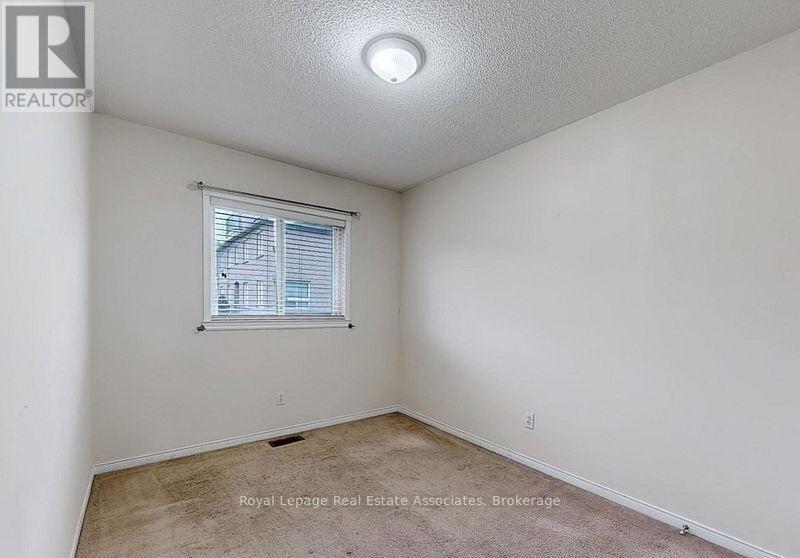 Photo 11 of 102 5260 Mcfarren Boulevard, Mississauga ON