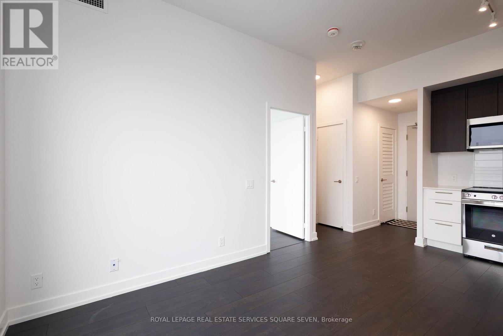 Photo 10 of 1205 215 Veterans Drive N, Brampton ON