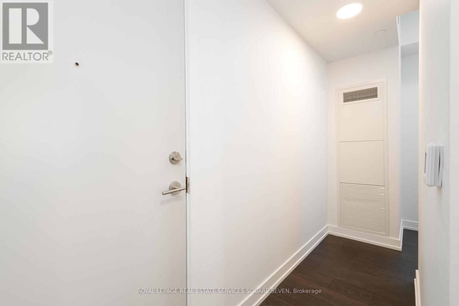 Photo 4 of 1205 215 Veterans Drive N, Brampton ON