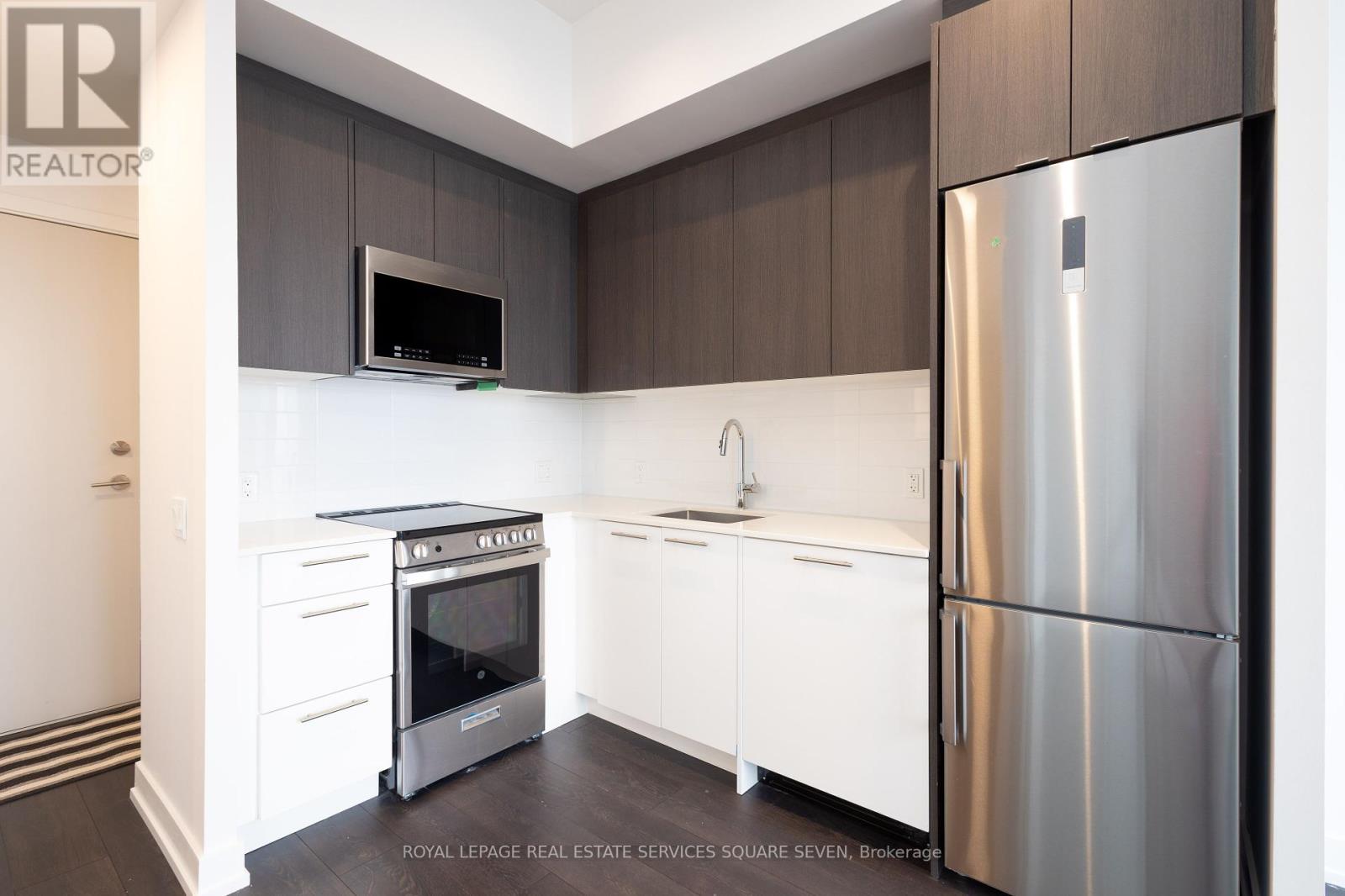 Photo 8 of 1205 215 Veterans Drive N, Brampton ON